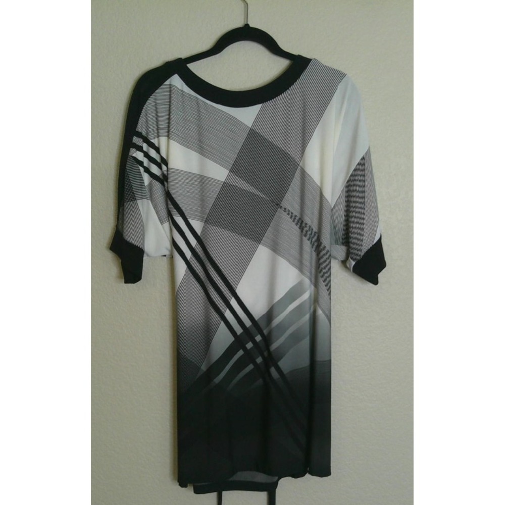 Chicos 2 US L Tunic Top Black Ecru Graphic Print Travelers‎ Collection Tunic NEW